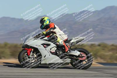 media/Oct-30-2025-Racers Edge (Thu) [[dabbdaf680]]/3-B Group/Session 4 (Turn 9 Side)/